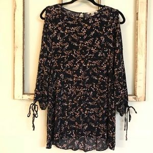 American Eagle cold shoulder dress